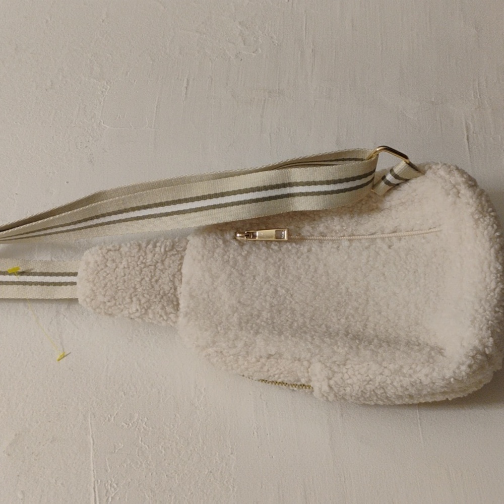 Sondra Roberts Cream Textured Backpack - Picture 3 of 4